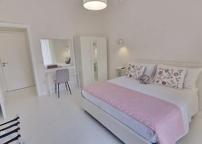 Blumarine Apartments In Naples